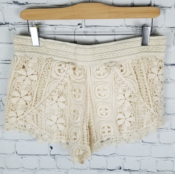 BREEZE OVER | boho lace elastic waist shorts - Picture 1 of 7